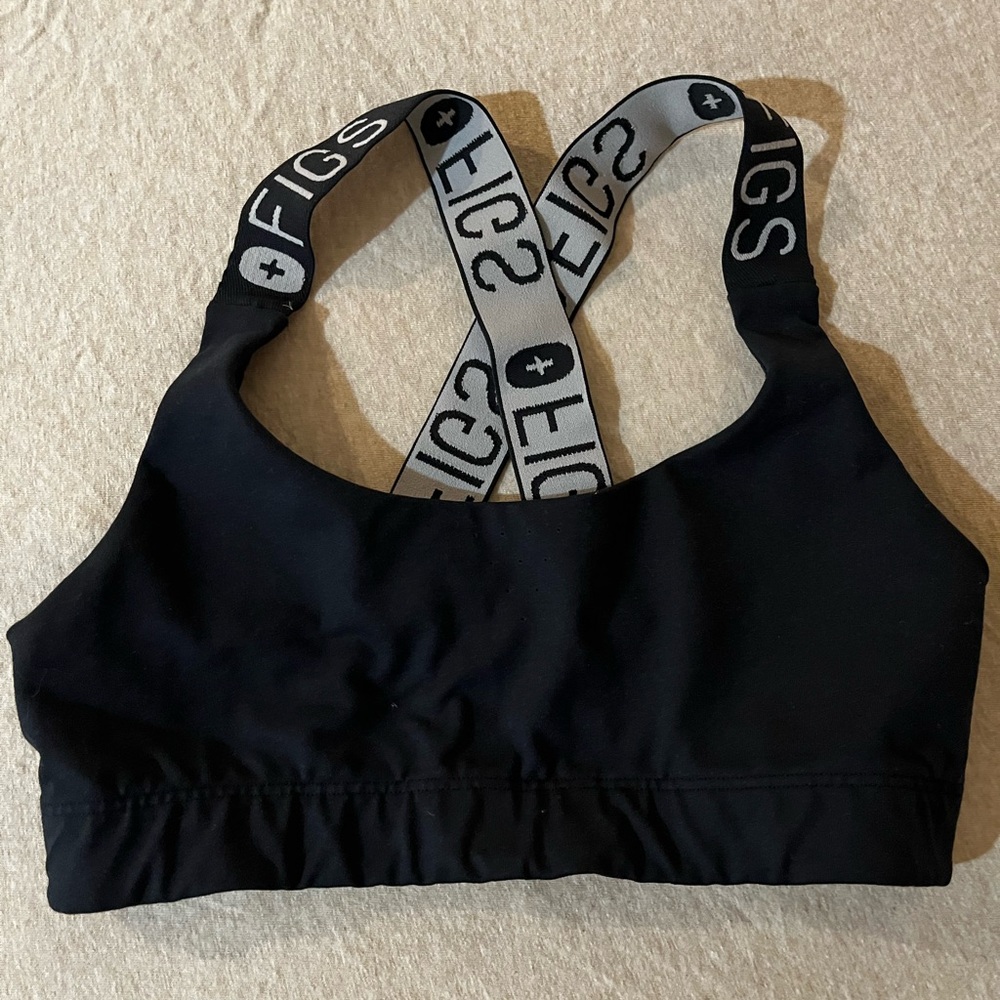 Figs Women's Black Sports Bra
